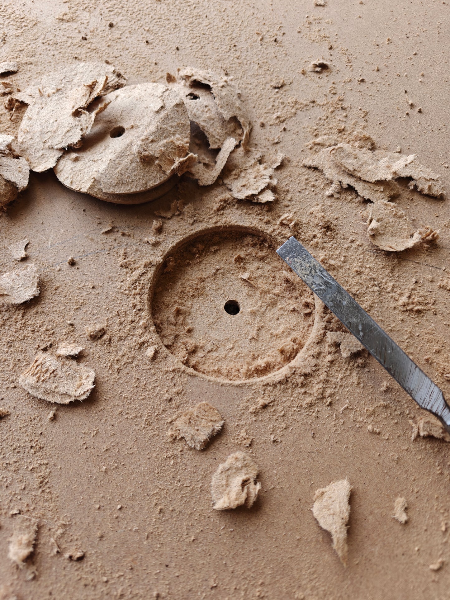 Jak stworzyć zegar z żywicy- kompletny kurs