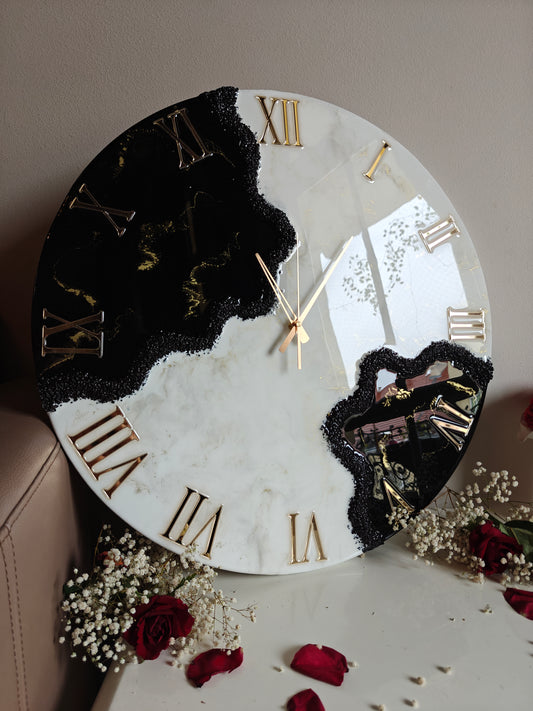 Black and White 60cm